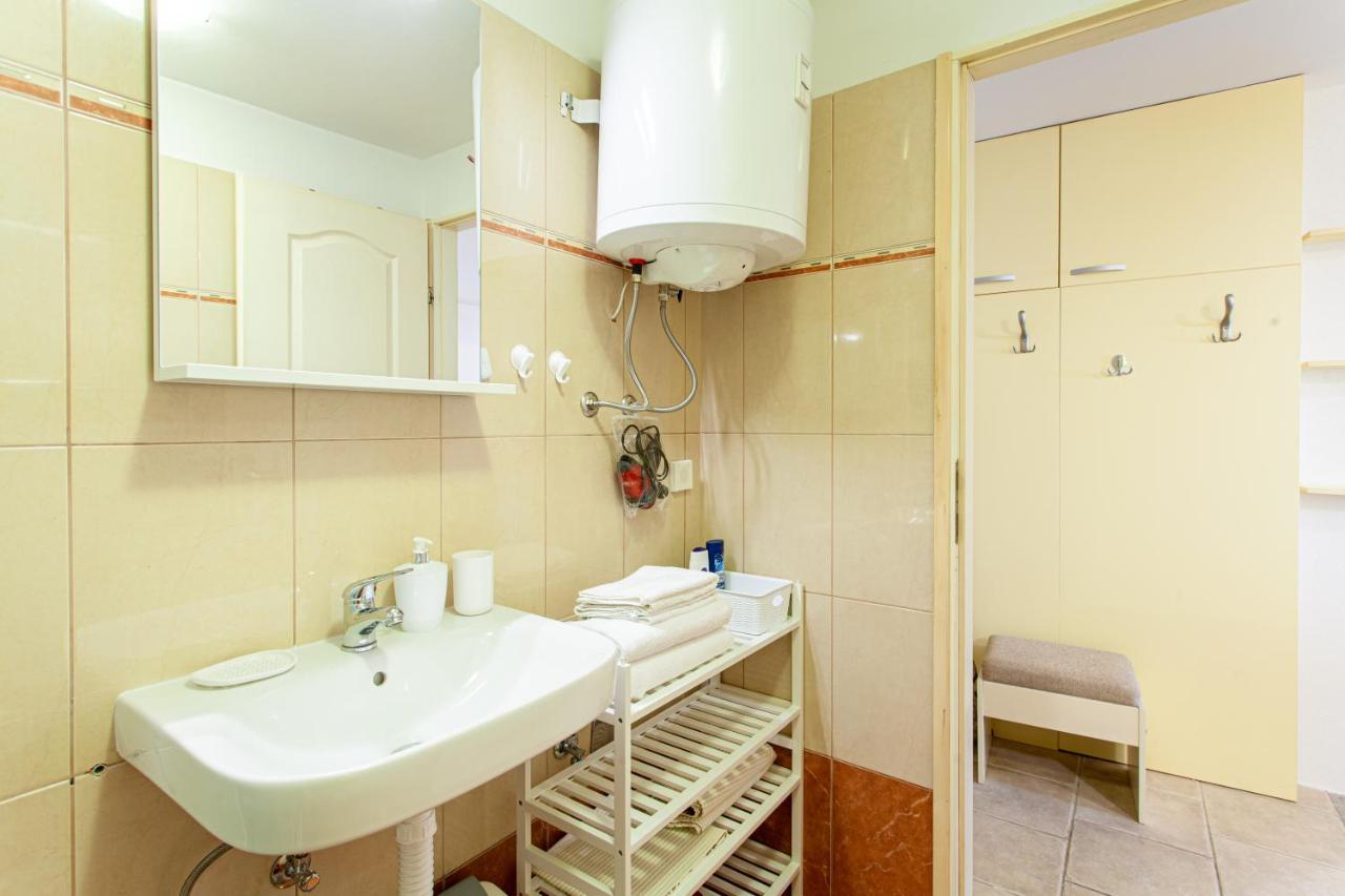 Room M Cres Zewnętrze zdjęcie
